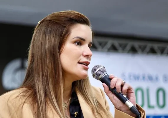 Prefeita de Atalaia renuncia o cargo e busca vaga na Assembleia Legislativa