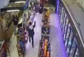 Revoltado com preço da cerveja, homem ataca comerciante com faca em SC