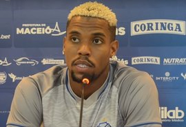 Atacante Iury Castilho recebe terceiro amarelo e desfalca CSA contra o Náutico