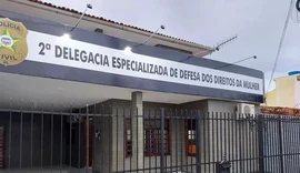 Mulher denuncia marido por agressão motivada por ciúmes