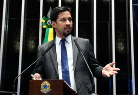 Rodrigo Cunha destaca fraudes no transporte escolar em AL