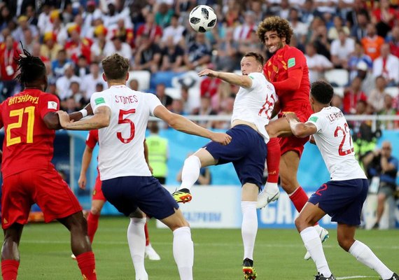 Bélgica abre o placar contra a Inglaterra