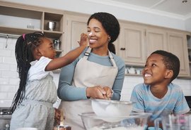 Fome severa cai mais de 70% entre mulheres, pessoas negras e crianças