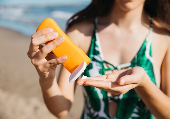Veja os cuidados que devem ser tomados com a pele durante período de altas temperaturas
