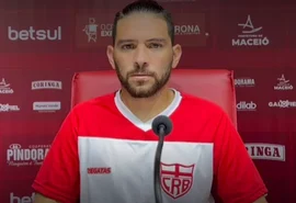 'Vou me dedicar ainda mais em 2022', promete o meia regateano Diego Torres
