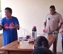 Prefeito ameaça cortar cesta básica de moradores que votarem em Lula