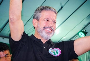 Arthur Lira fortalece base e amplia protagonismo rumo ao Senado