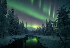 Tempestades solares vão manter auroras boreais em locais não habituais; entenda