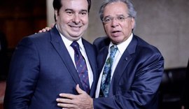Renan media conversa entre Paulo Guedes e Rodrigo Maia
