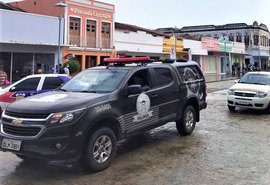 Homem mata esposa após confundi-la com ladrão em Penedo