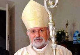 Arcebispo pede calma aos fiéis que cobram reabertura das igrejas em AL