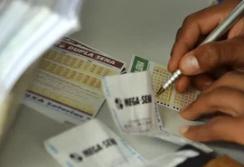 Mega-Sena acumula e prêmio principal vai para R$ 33 milhões