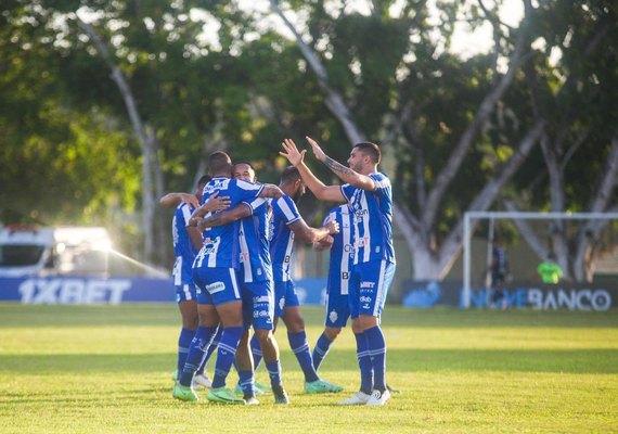 Em jogo de quase R$ 2 mi, CSA enfrenta o Paysandu em Maceió