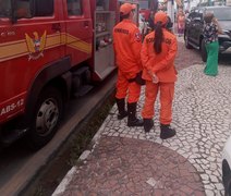 Incêndio destrói quarto de apartamento na Ponta Verde