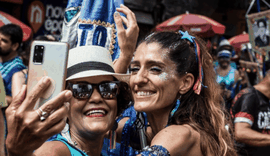 Carnaval: veja como proteger o celular nos últimos dias de folia