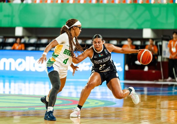 Brasil estreia com derrota no qualificatório para o Pré-Olímpico de basquete