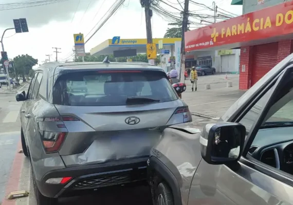 Motorista é preso por embriaguez após acidente no Trapiche