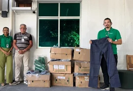 Instituição de Maceió recebe doação de 260 peças de roupa e utensílios