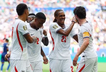 Inglaterra goleia França em jogo de 10 gols e fica com o 3º lugar da Copa