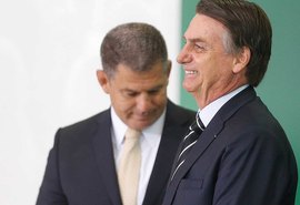 Ex-ministro diz que Bolsonaro põe democracia em risco
