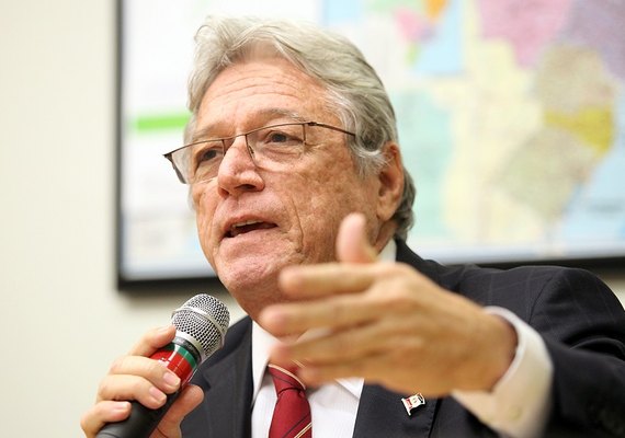 Em nota, Teotonio Vilela repudia bloqueio de bens