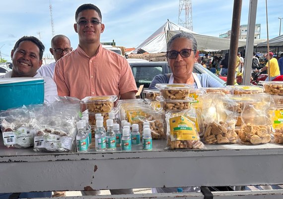 Coopaiba amplia oportunidades com participação em feira em Piranhas