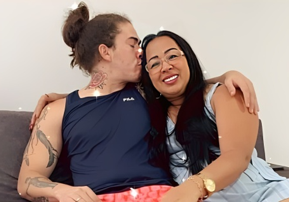 Mãe de Whindersson se desculpa após falar mal de ex-noras