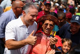 Renan reúne prefeitos no Sertão e destaca pacote bilionário de investimentos para AL