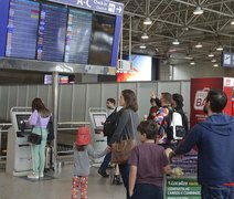 Monitor de publicidade de aeroporto exibe imagens pornográficas