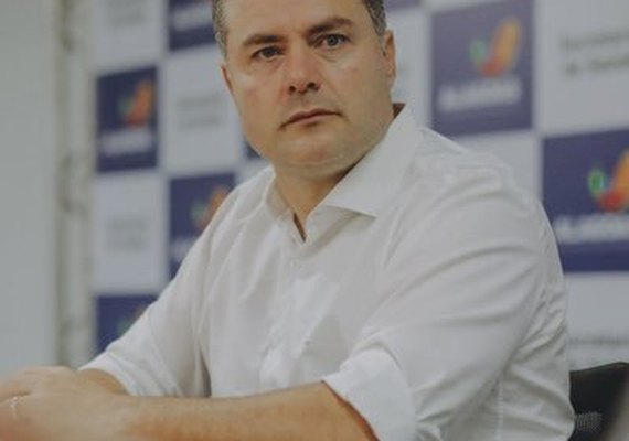 Renan Filho pode concorrer em disputas nacionais, afirma jornalista