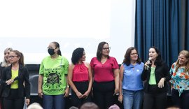 Maceió apresenta trabalhos na alfabetização de alunos em encontro de educação