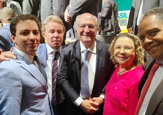 Na transição de Lula, deputada de AL vai continuar na política, mesmo sem mandato