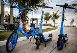 Bicicletas e patinetes elétricos ampliam turismo urbano em Maceió