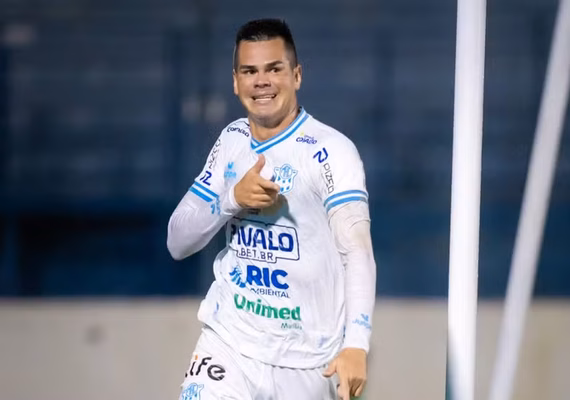 CSA negocia com artilheiro do Marília