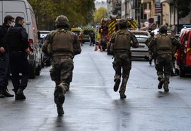 Ataque a faca em Paris deixa ao menos dois feridos