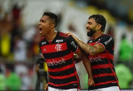 Flamengo sai na frente do Corinthians na semifinal da Copa do Brasil