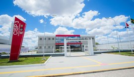 Trabalhador é flagrado armado com faca durante coleta de lixo em Dois Riachos