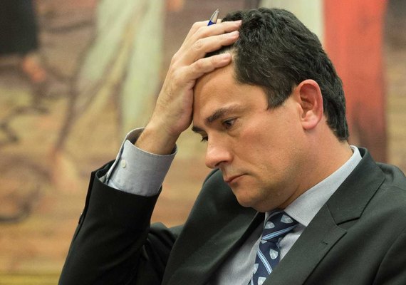 PT vai à Justiça para que Moro seja impedido de assumir ministério