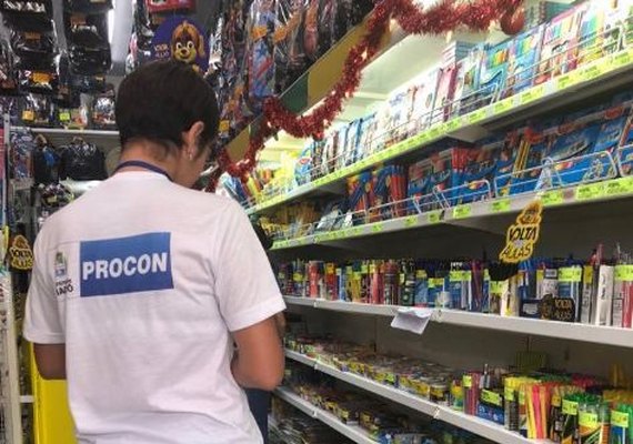Materiais escolares tiveram reajuste de 5%, diz Procon Maceió