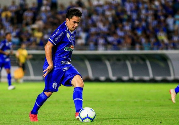 Bustamante se despede do CSA em rede social