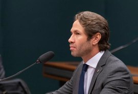 Pedro Vilela solicita urgência na votação do piso salarial nacional da enfermagem