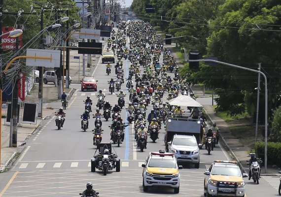 Líderes bolsonaristas convocam apoiadores para motociata no próximo dia 28