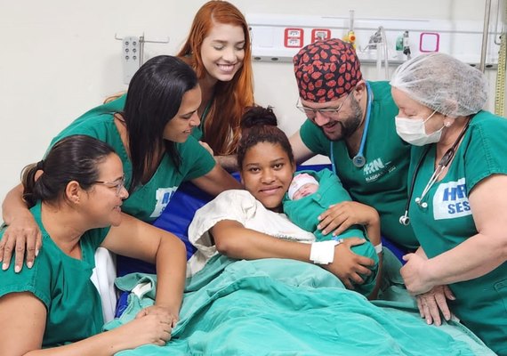 Primeiro bebê alagoano de 2024 nasce em Delmiro Gouveia