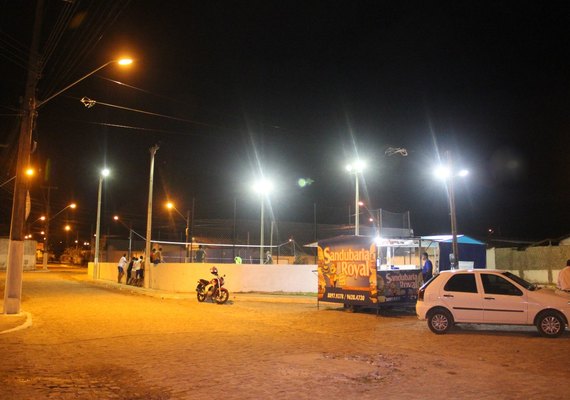 Bairro do Eustáquio Gomes recebe mutirão de iluminação nesta quarta