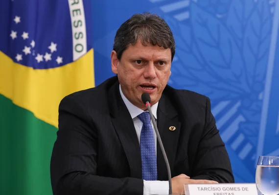 Ministro prometeu resolver “buraco de AL” em pouco tempo; já se vão 8 meses