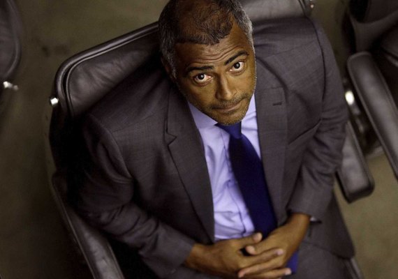 Delator diz que Romário recebeu R$ 3 mi para apoiar Pezão