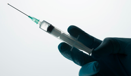 Técnica de enfermagem é investigada por cobrar por vacinas de meningite fornecidas pelo SUS