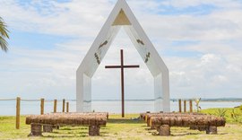 Quer casar na praia? Saiba como pedir autorização para eventos na Capelinha de Jaraguá