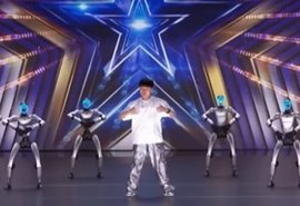 Robôs chineses impressionam público no palco do America’s Got Talent