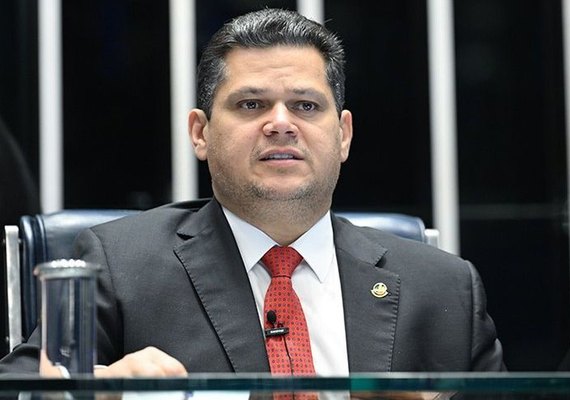 Alcolumbre destrava PEC do fim da escala 6x1 após encontro com Lula